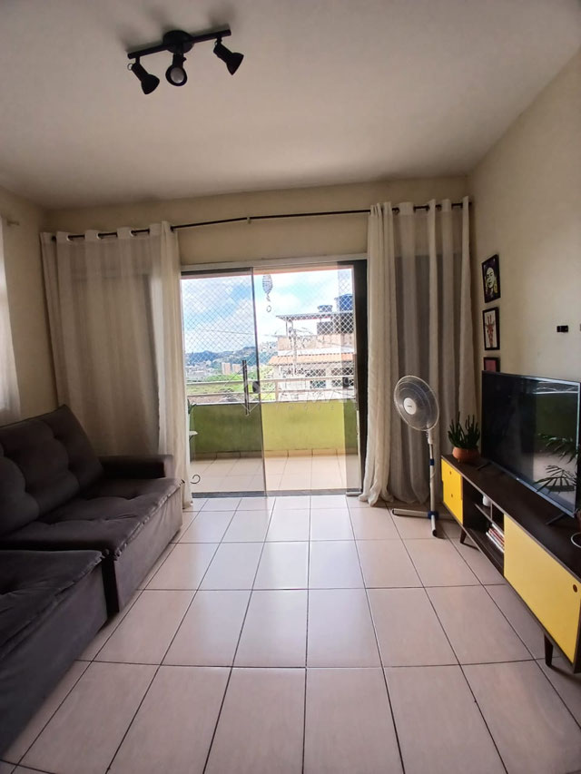 Casa com 3 quartos para venda no bairro Lourdes em Juiz de Fora, MG
