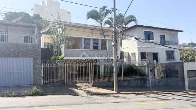 Casa com 5 quartos para venda no bairro Bairu em Juiz de Fora, MG