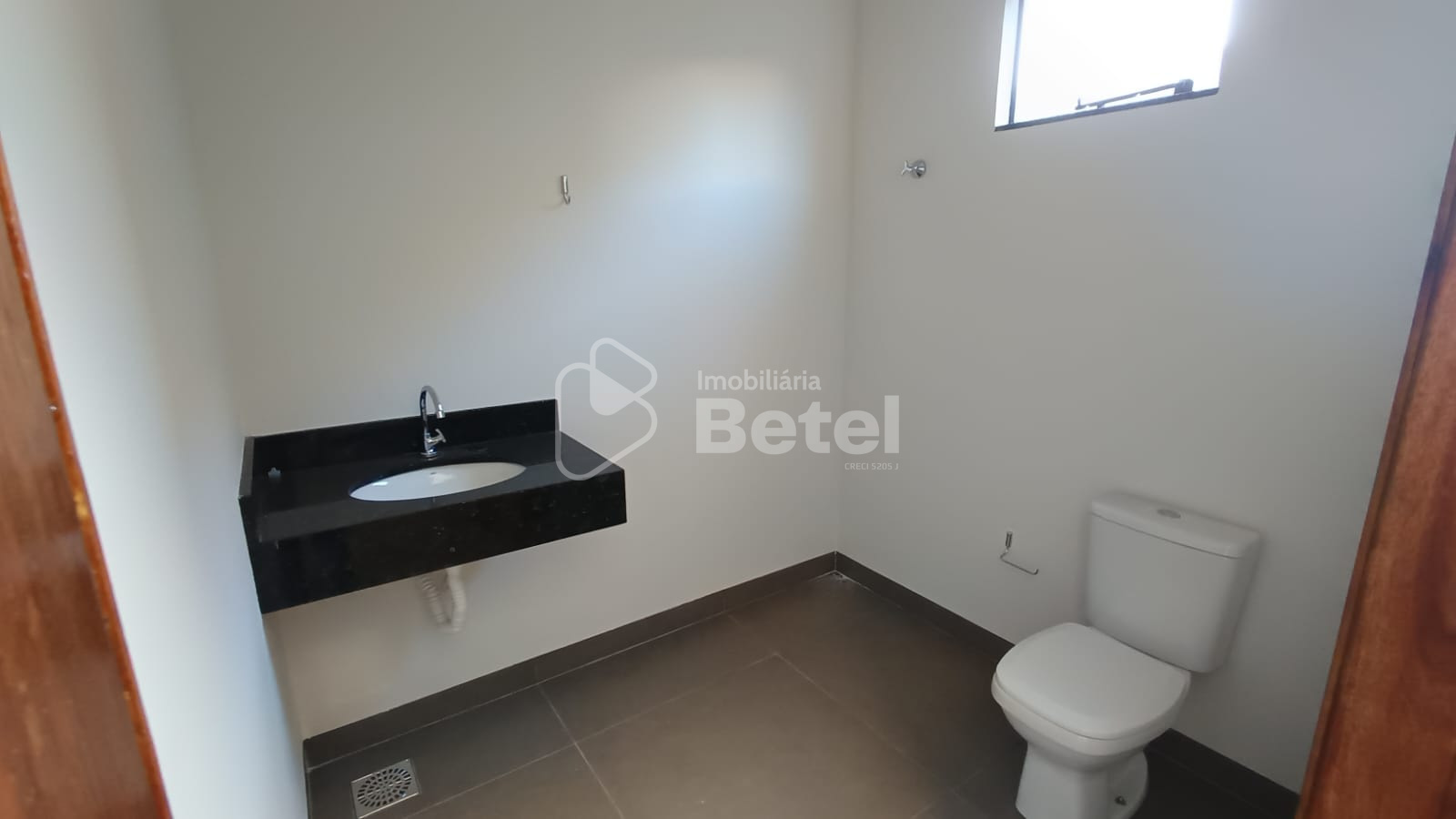 Comercial em Vival dos Ipês, foto 6 de 7