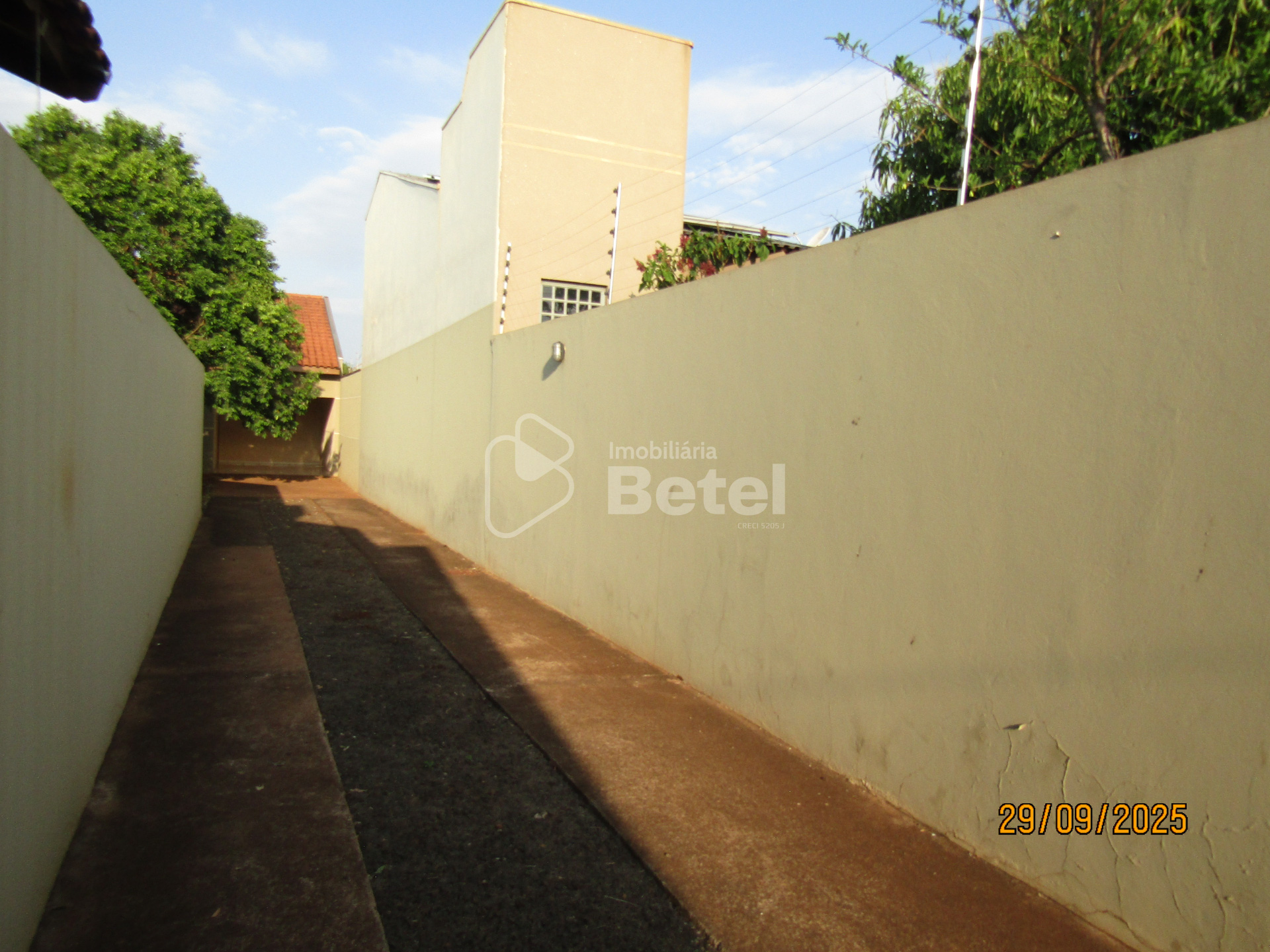 Casa no Jardim Monte Líbano, foto 2 de 13