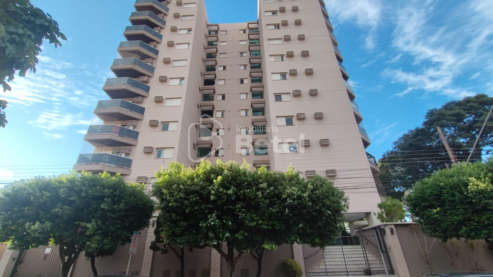Apartamento no Jardim América, foto 2 de 27