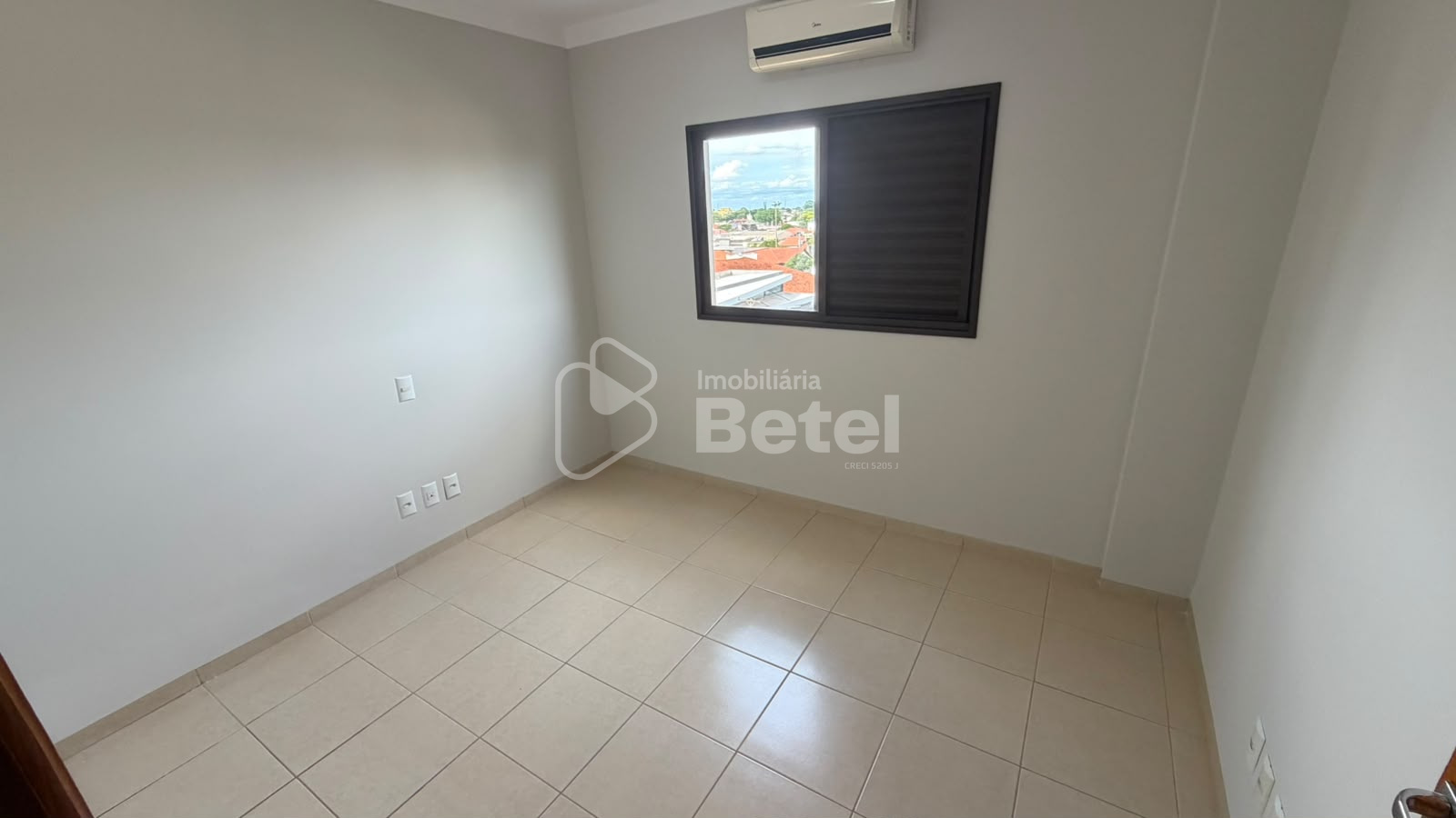 Apartamento em Cohafaba III Plano, foto 12 de 17