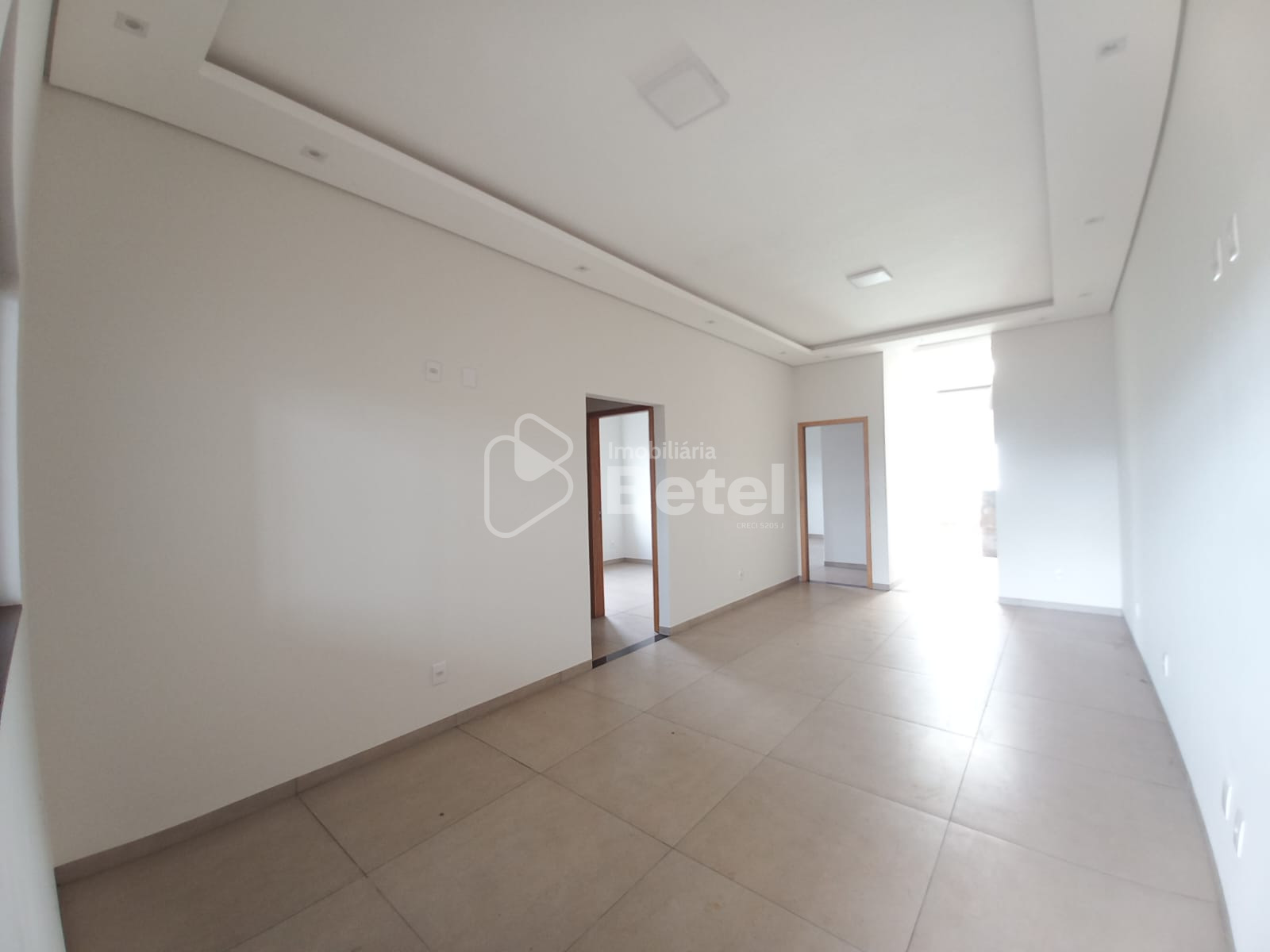 Casa no Conjunto Residencial Monte Carlo, foto 4 de 16