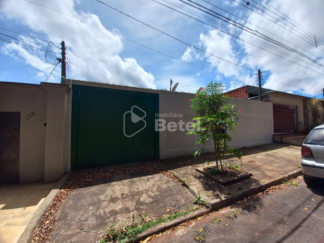 Casa em Cohafaba III Plano, foto 1 de 18