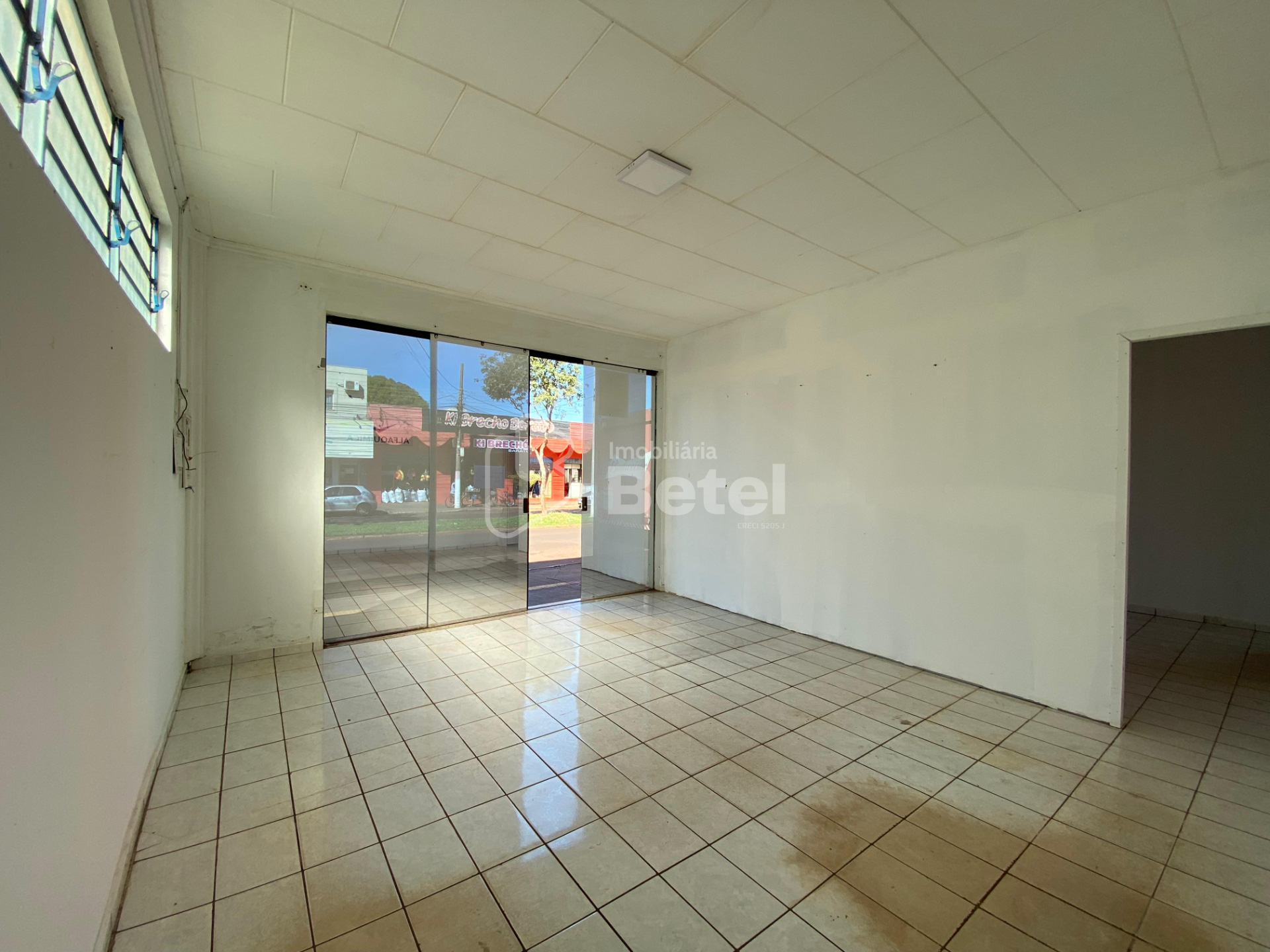 Comercial no Jardim Tropical, foto 3 de 14