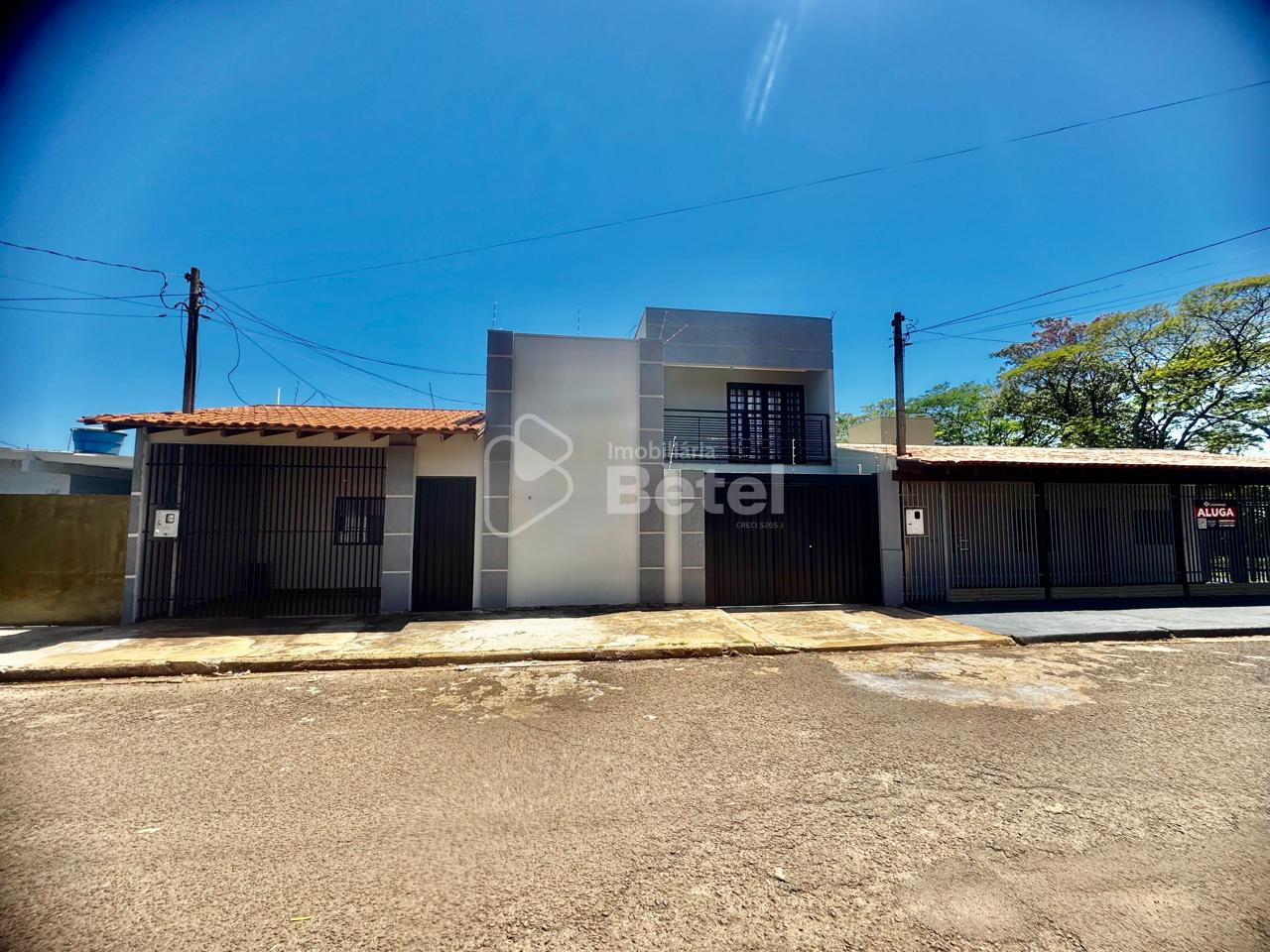 Casa em Cohafaba III Plano, foto 1 de 24