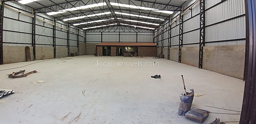 Galpão Novo de 800 m² com amplo estacionamento - Grama - Juiz de Fora/MG