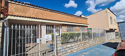 Casa comercial / residencial à venda - Rua Américo Lobo.