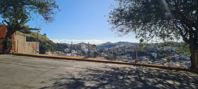 Terreno com vista privilegiada e grande potencial construtivo!
