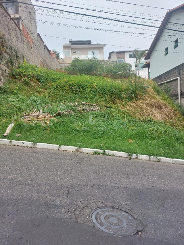 Terreno com 360m2 a venda Condomínio Alto dos Pinheiros