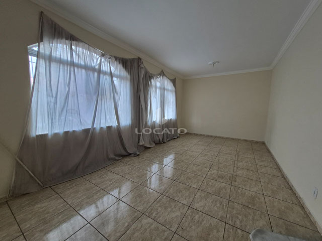 Casa linear 6 quartos no São Mateus