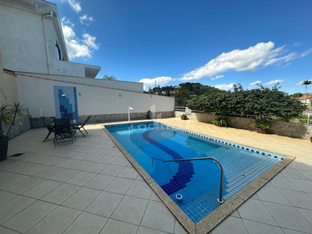 Casa no Jardim da Serra, condomínio fechado