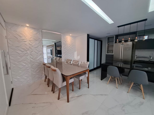 VENDA OU LOCAÇÃO. Apartamento São Mateus, elevadores, sala, 03 quartos/suíte, banheiro social, cozinha, varanda. Mobiliado.