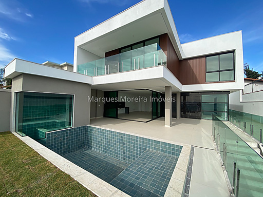 Área externa, espaço gourmet, piscina e sauna