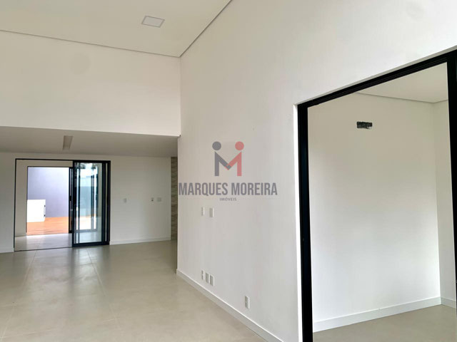 Sala acesso aos Dormitórios