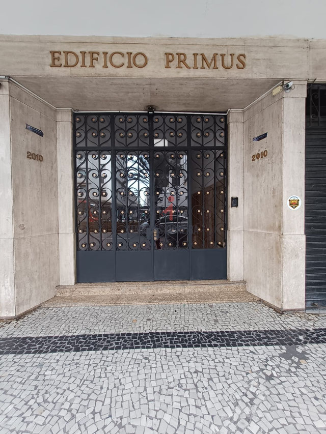 Entrada do prédio