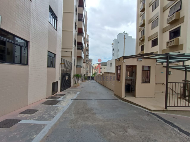 RUAS INTERNAS DE ACESSO AS GARAGENS