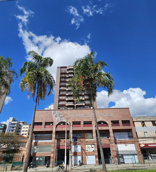 LOJA COMERCIAL COM SOBRELOJA – LOCALIZAÇÃO PRIVILEGIADA NO SHOPPING BOM PASTOR!