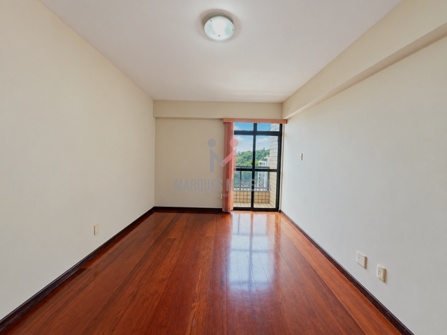 Sala com Varanda