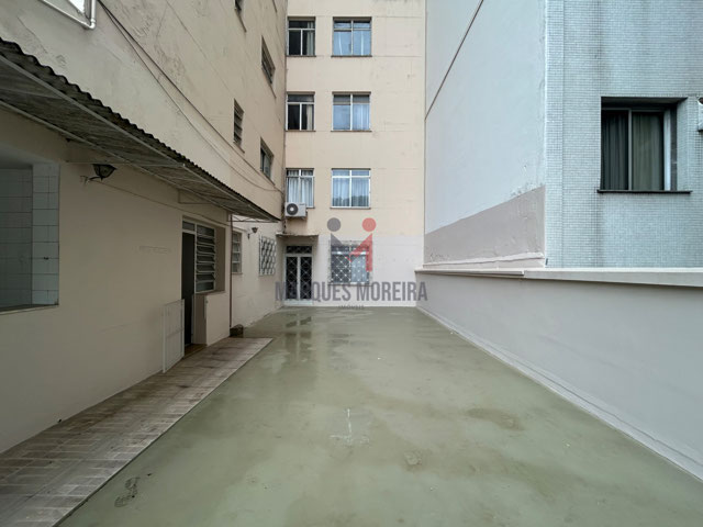 ÁREA EXTERNA GRANDE 40m