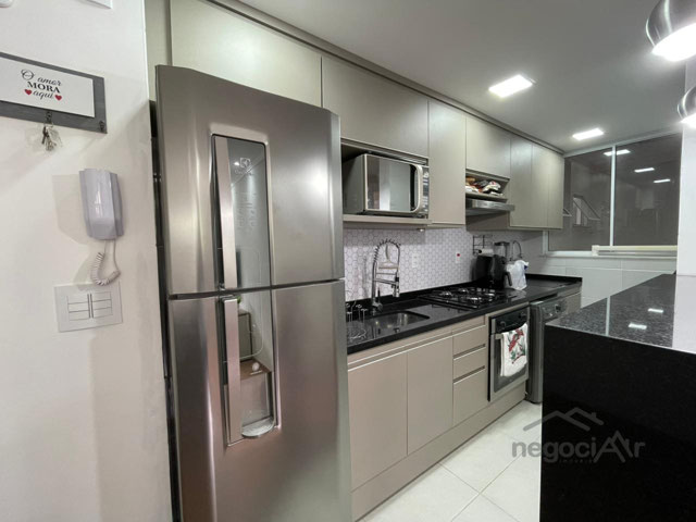 Cozinha com lavanderia