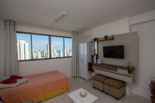 Aluguel de apartamento mobiliado com 1 quarto
