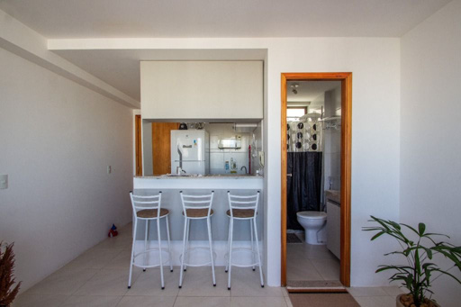 Aluguel de apartamento mobiliado com 1 quarto