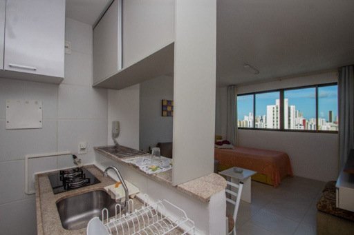 Aluguel de apartamento mobiliado com 1 quarto