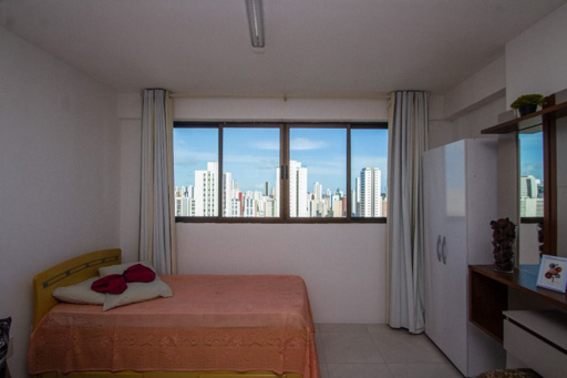 Aluguel de apartamento mobiliado com 1 quarto