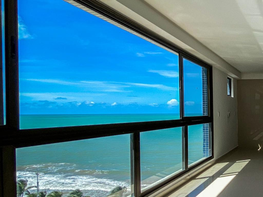 Apartamento frente mar em boa viagem à venda