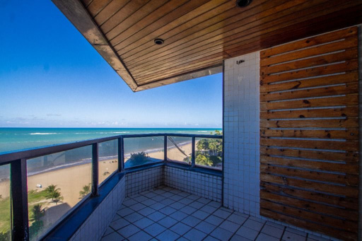 Apartamento frente mar Candeias à venda