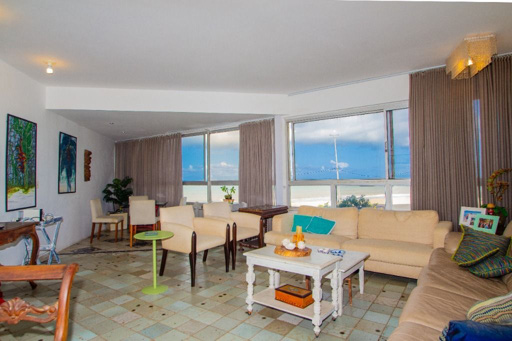 Apartamento frente mar em Piedade à venda