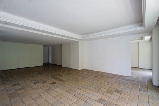 Apartamento 4 quartos na Avenida Domingos Ferreira para alugar