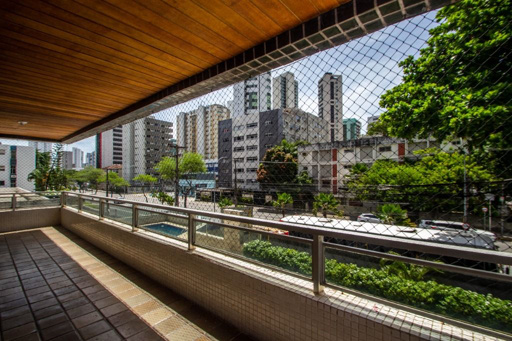 Apartamento 4 quartos na Avenida Domingos Ferreira para alugar