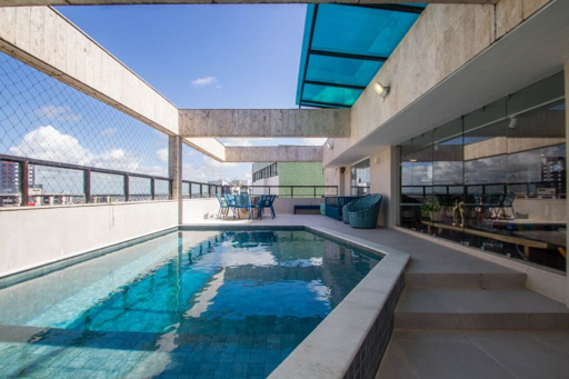 Cobertura duplex com piscina na beira mar de Piedade