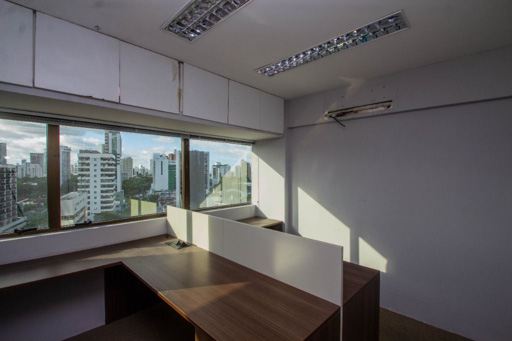 Sala no Empresarial Albert Einstein na Ilha do Leite