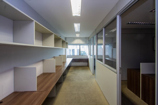 Sala no Empresarial Albert Einstein na Ilha do Leite