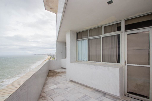 Cobertura duplex com vista mar para vender