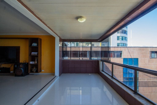 Apartamento á venda na Avenida Boa Viagem 