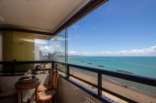 Apartamento com 4 quartos a venda em Candeias