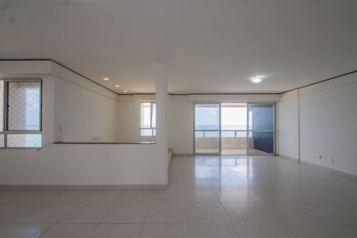 Apartamento com vista do mar à venda em Candeias