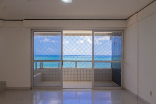 Apartamento com vista do mar à venda em Candeias