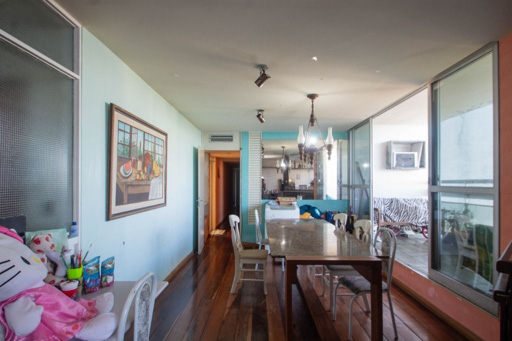 Apartamento com varanda vista do mar em Piedade à venda