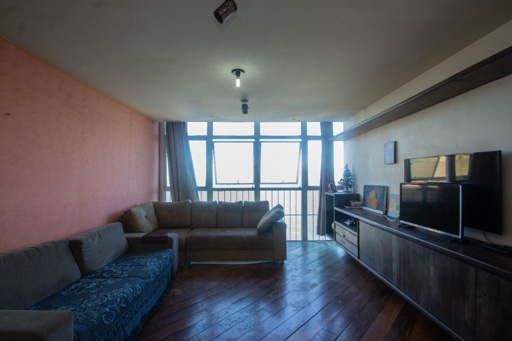 Apartamento com varanda vista do mar em Piedade à venda