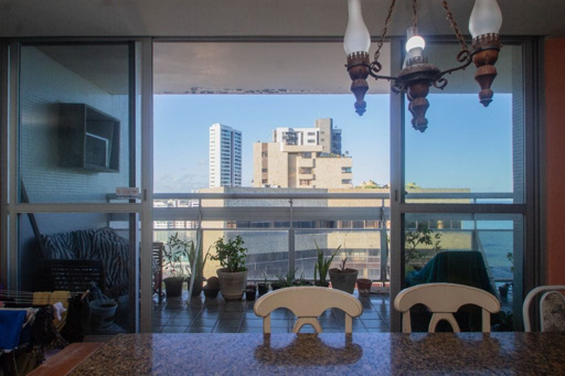 Apartamento com varanda vista do mar em Piedade à venda