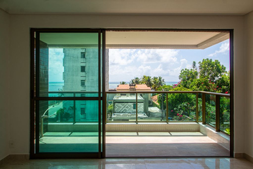 Apartamento à venda com 3 quartos em Candeias 