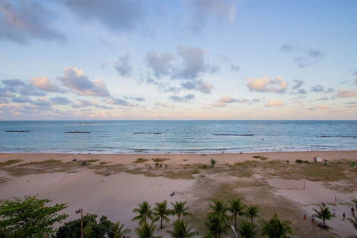 Apartamento a beira mar de candeias para alugar