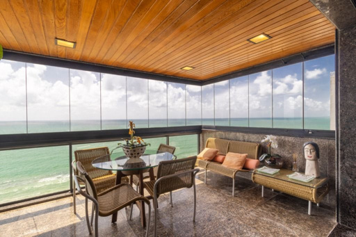 Apartamento beira mar em boa viagem à venda
