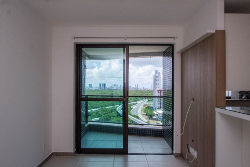 Apartamento com Varanda para Locação em Boa Viagem 