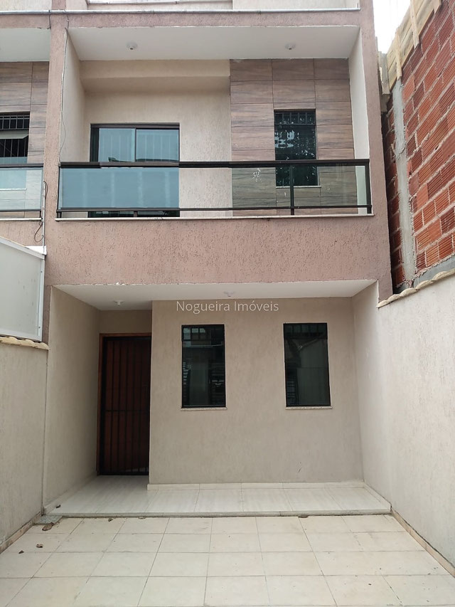 Casa com 3 quartos para venda no bairro Recanto da Mata em Juiz de Fora, MG